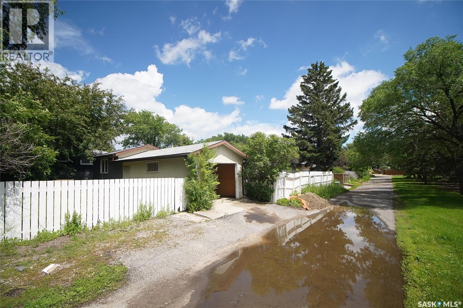 61 Bannister AVENUE — photo 40