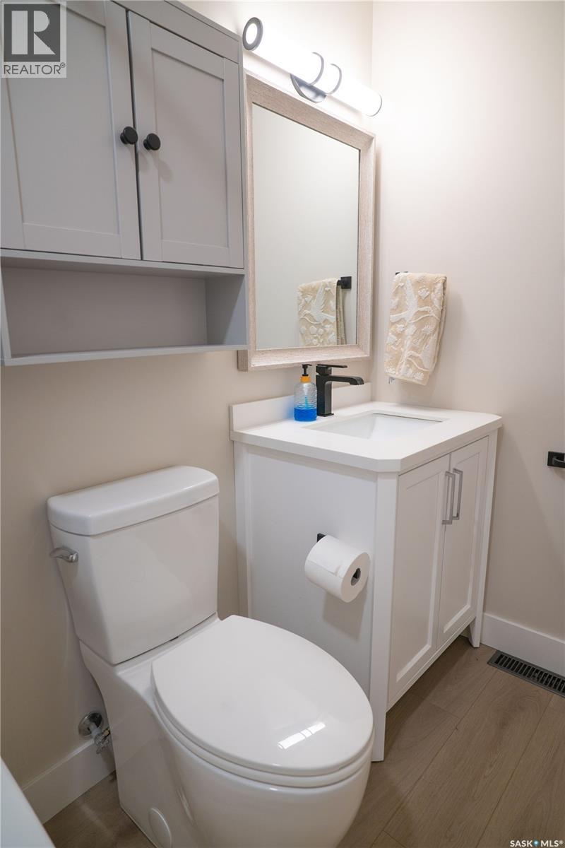 4052 Taylor STREET E — photo 33