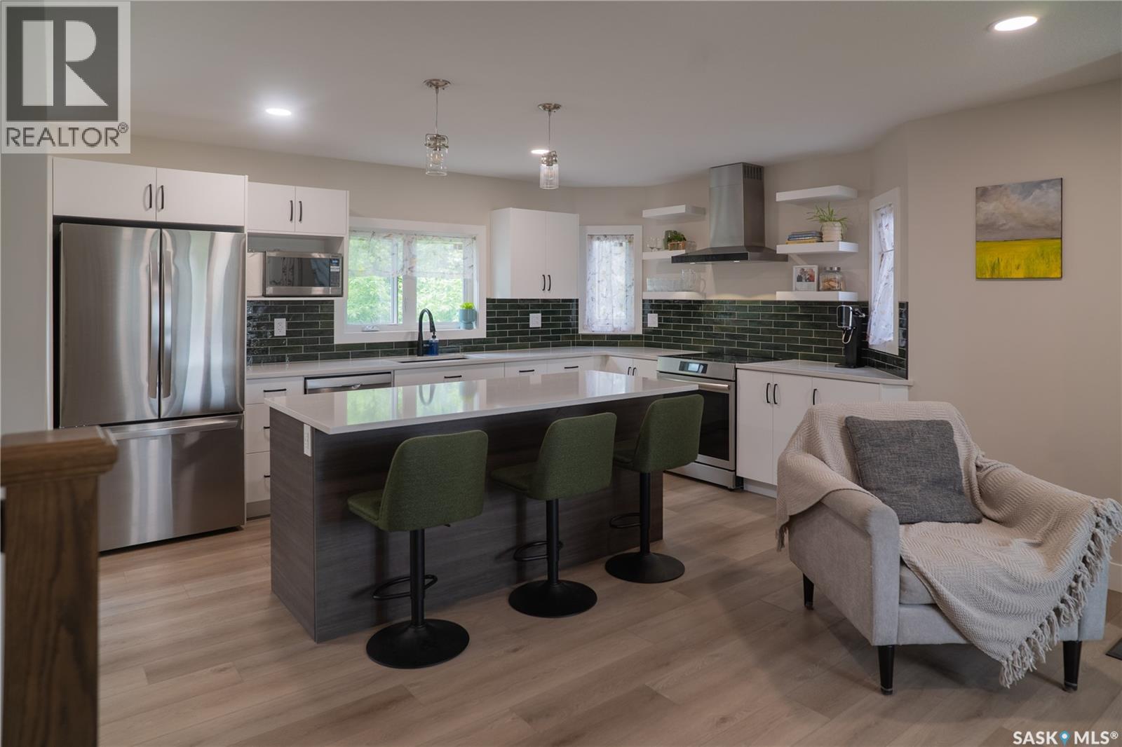 4052 Taylor STREET E — photo 8