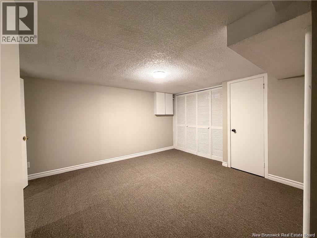 319 Goderich Street - 18