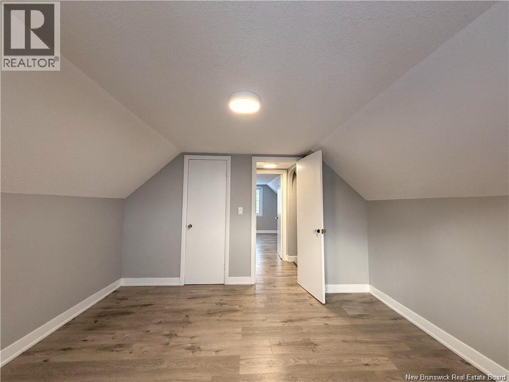 319 Goderich Street - 25