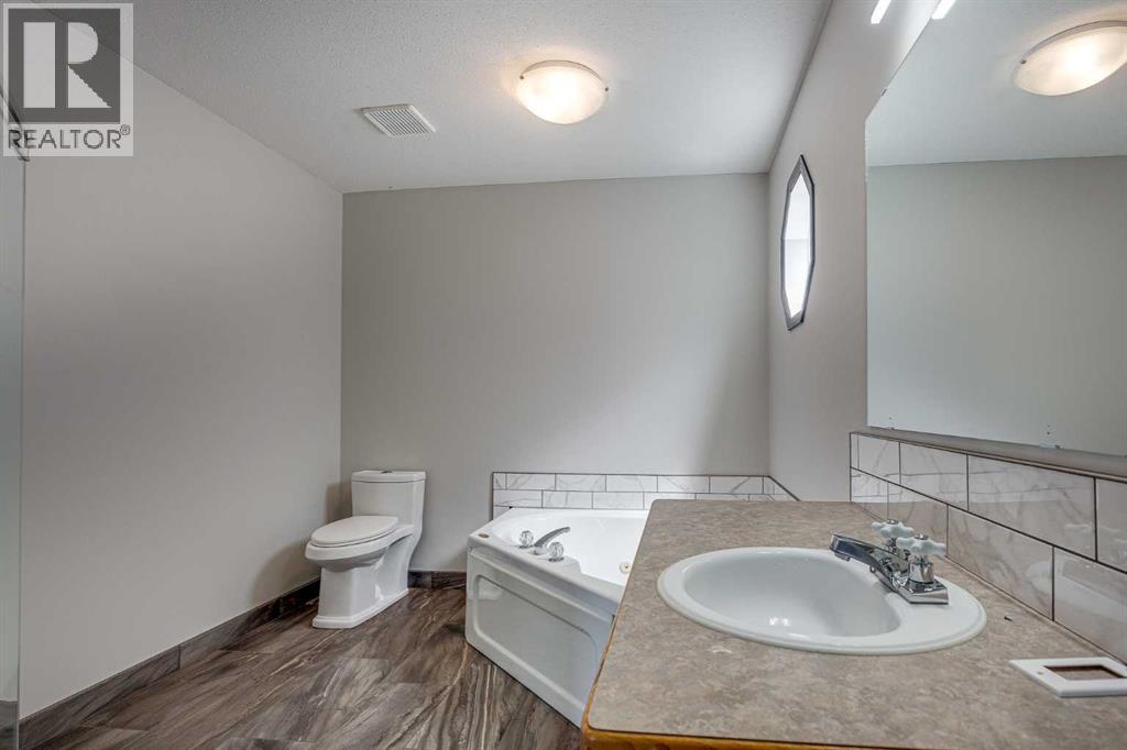 Listing photo – 17 Stanford Boulevard, Blackfalds