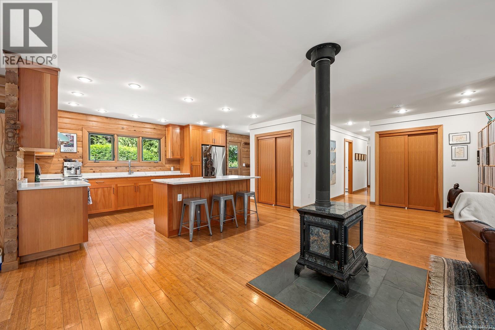 7540 Anderson Dr - 9