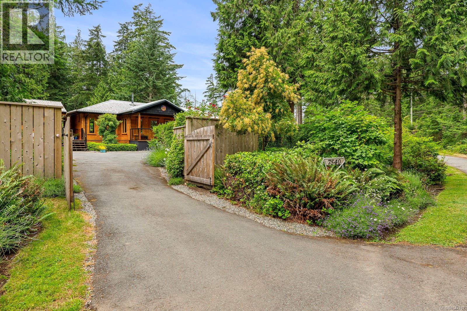 7540 Anderson Dr - 2