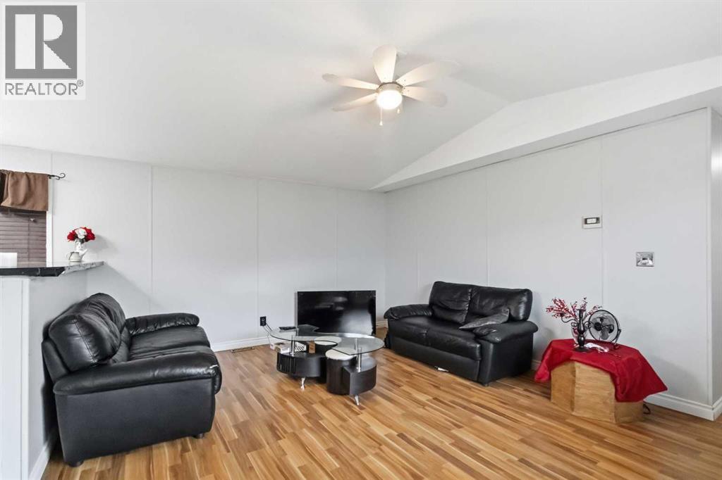 269 MCKINLAY Crescent - 7