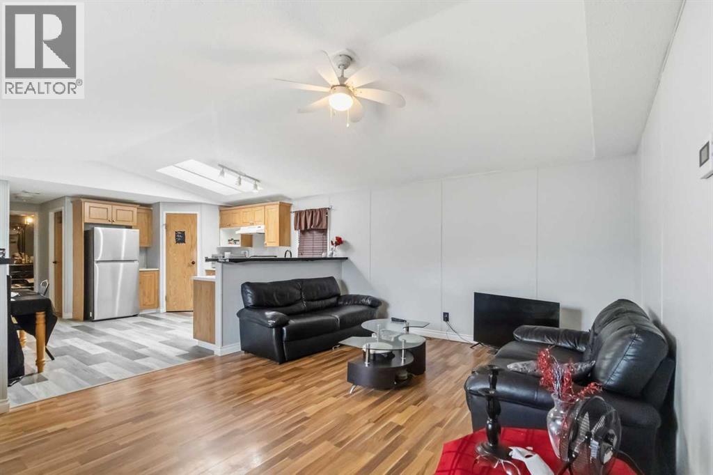 269 MCKINLAY Crescent - 8