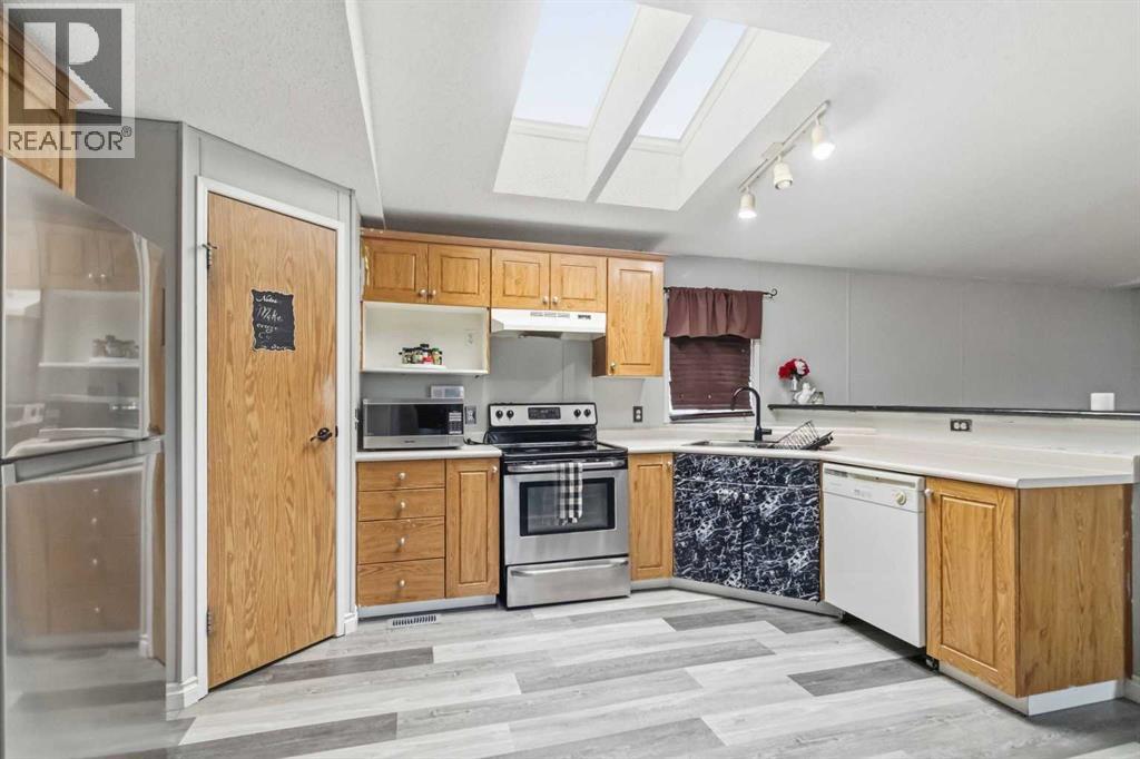 269 MCKINLAY Crescent - 11