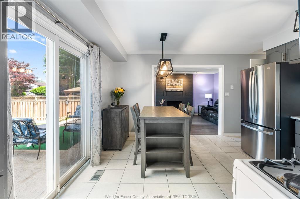 538 Michael CRESCENT - 15