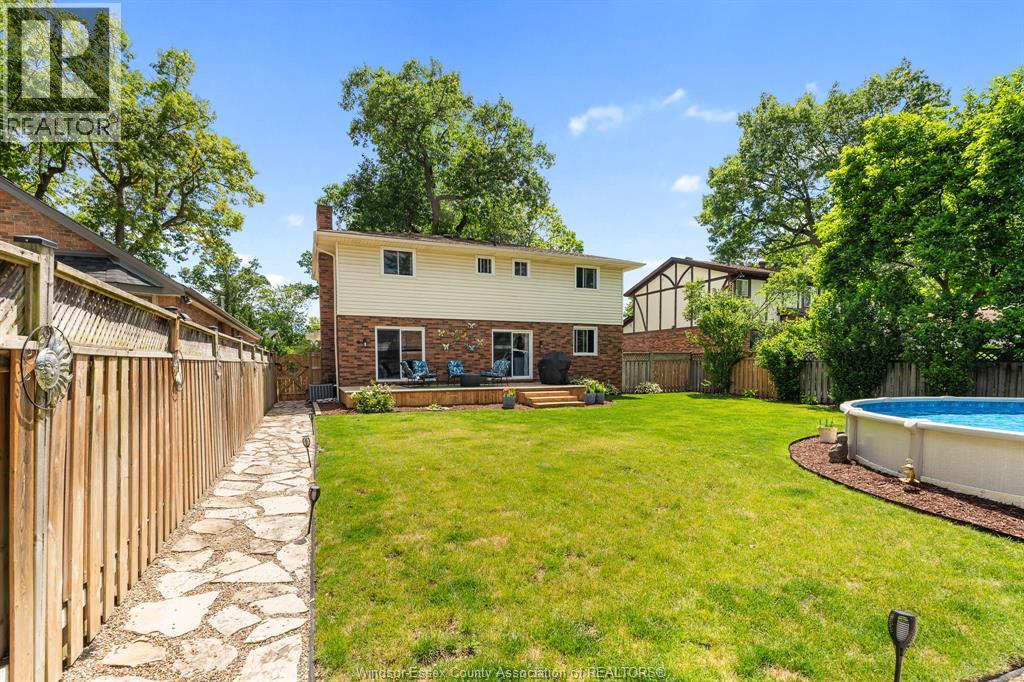 538 Michael CRESCENT - 46