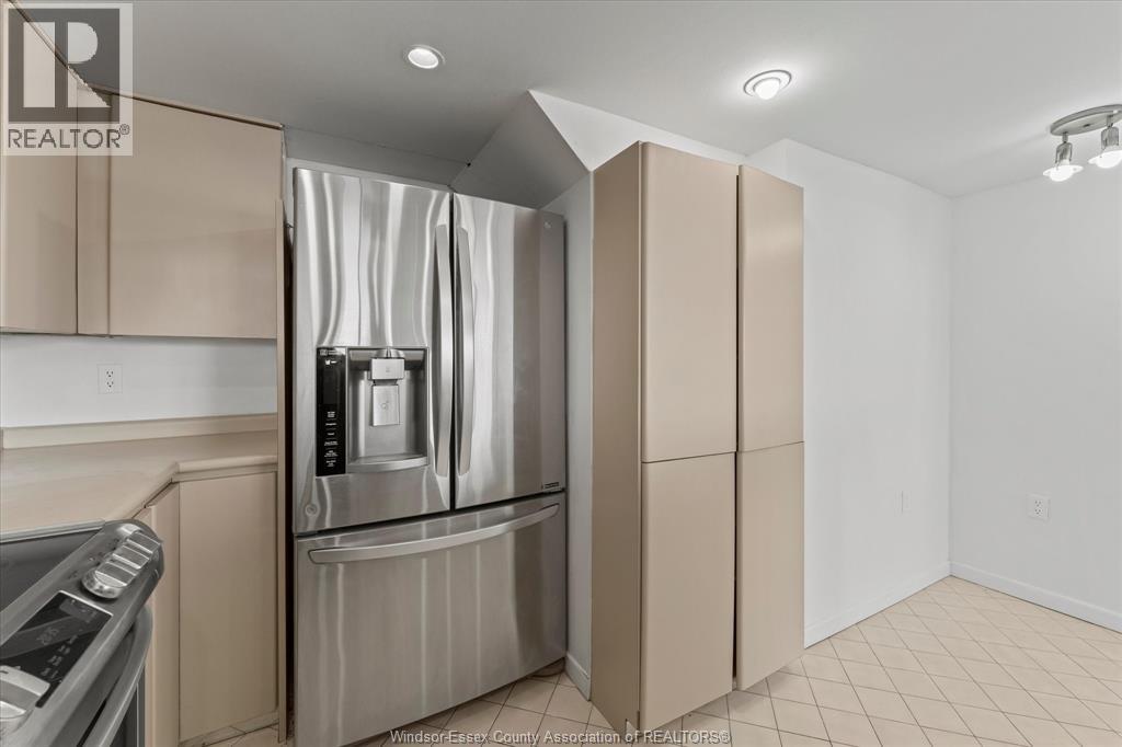 #1302 380 PELISSIER STREET - 17