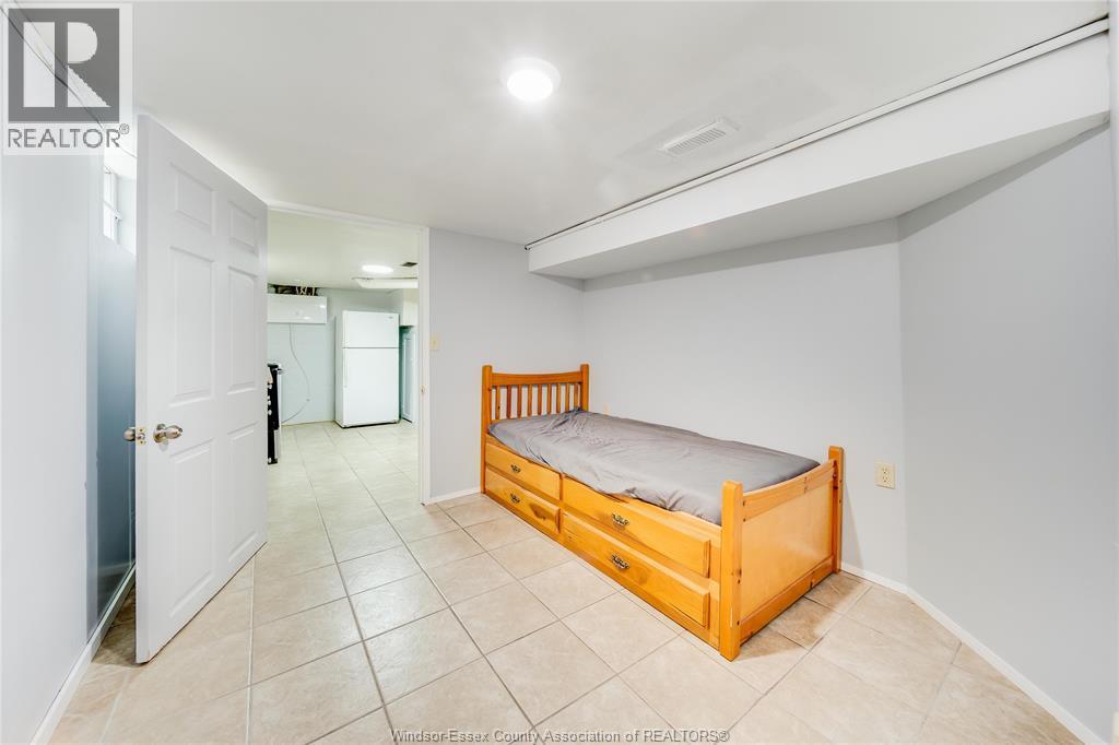 473 INDIAN ROAD - 23