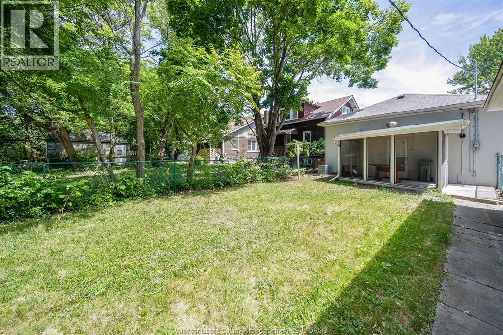 473 INDIAN ROAD - 33