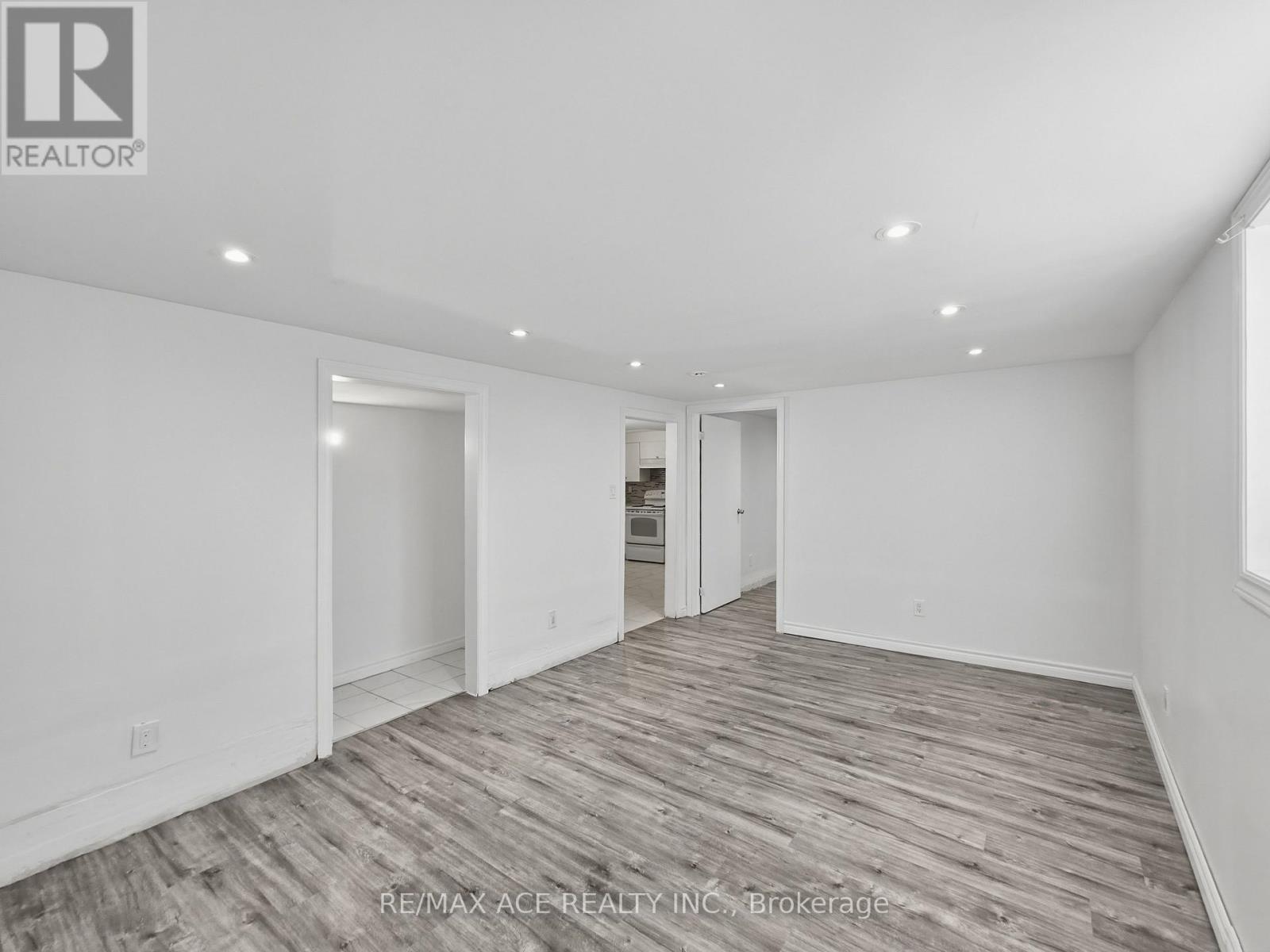 1385 PARK ROAD S - 38