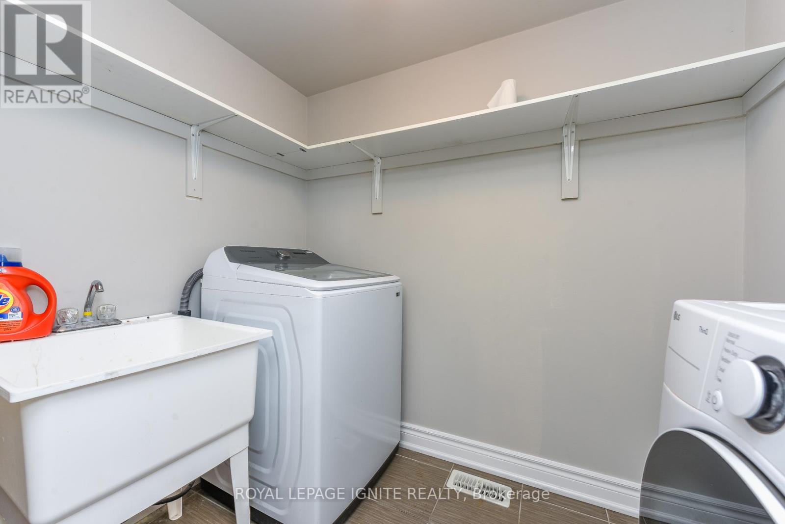 52 HARPREET CIRCLE - 44
