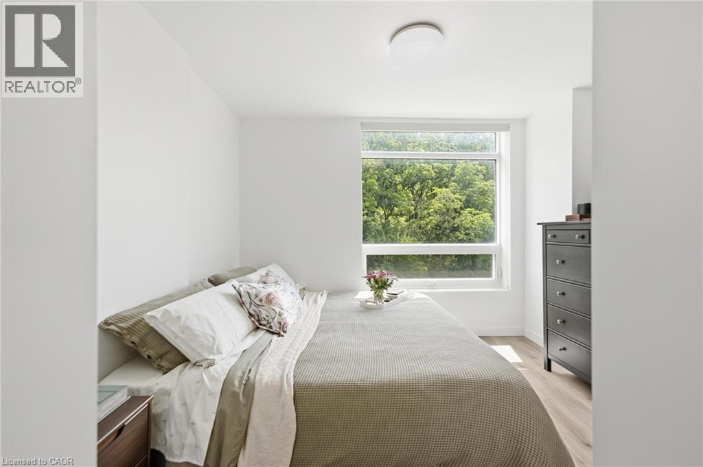 #403 455 CHARLTON Avenue E - 12