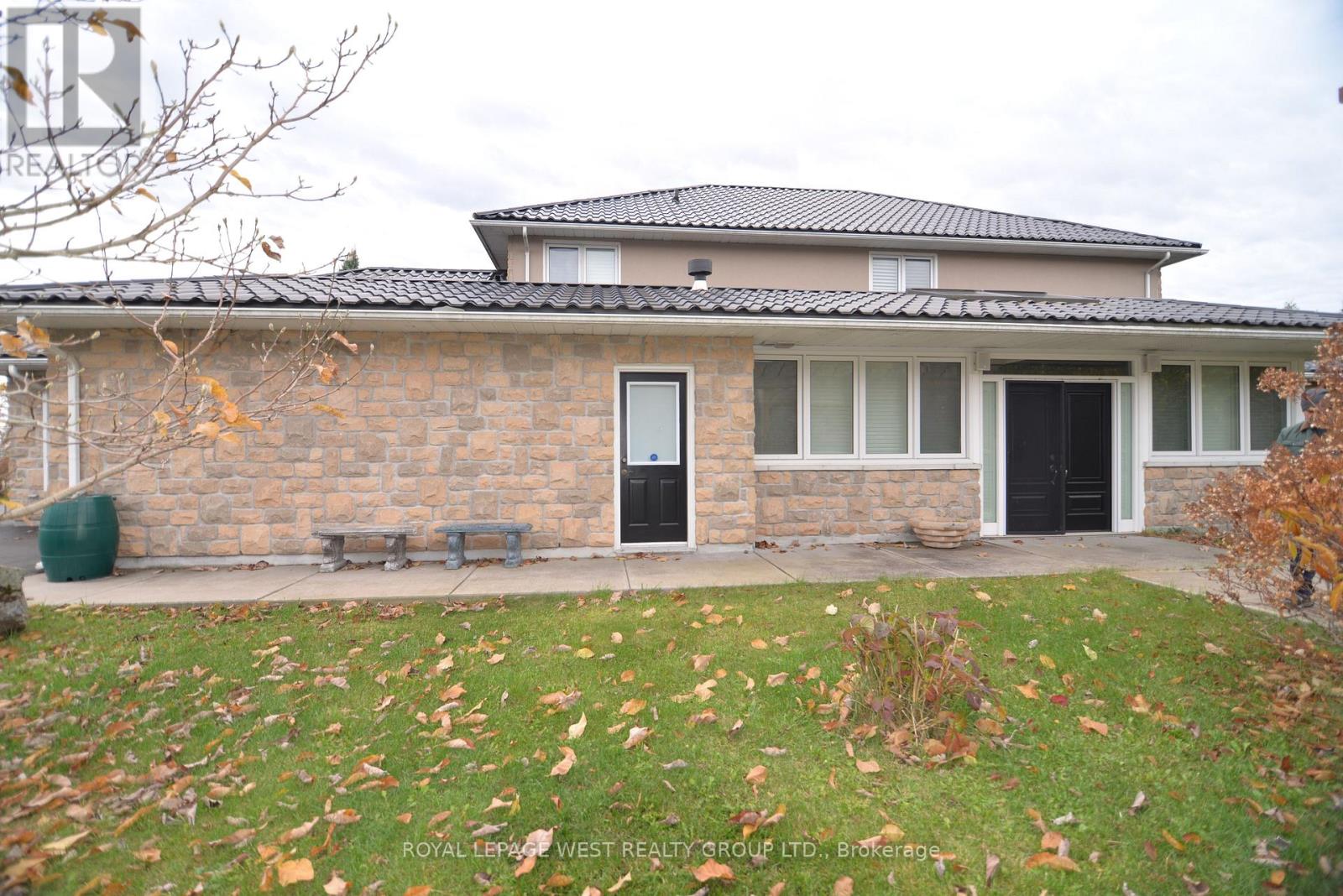 107 NAWAUTIN DRIVE S - 40