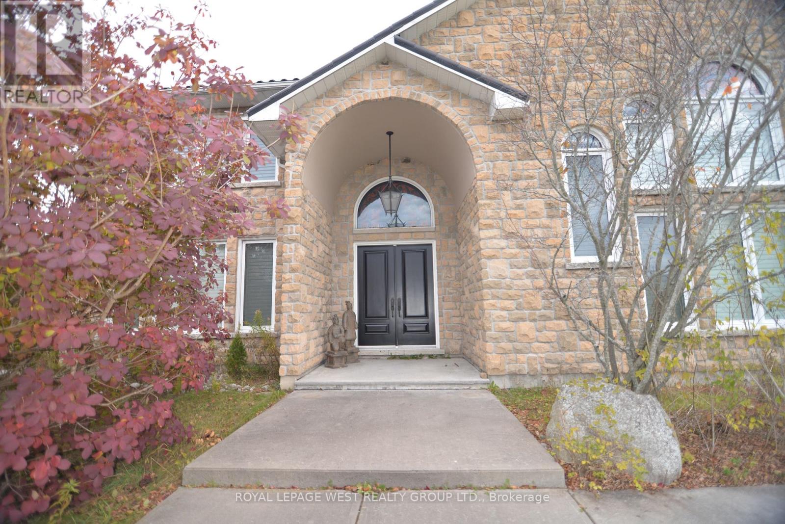 107 NAWAUTIN DRIVE S - 44