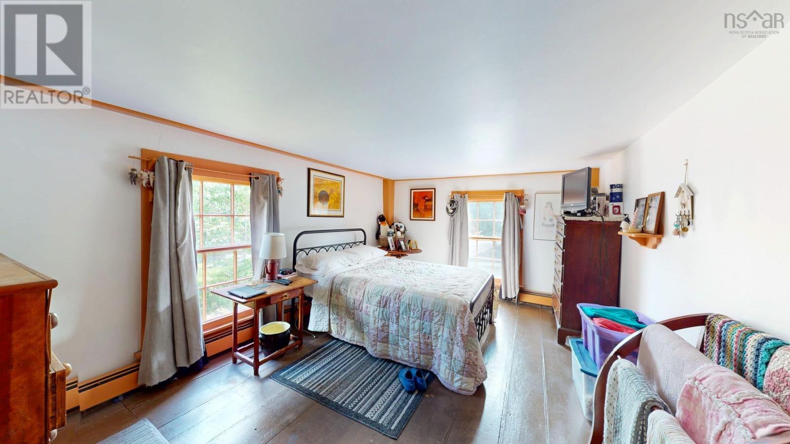 654 Main Street - 24