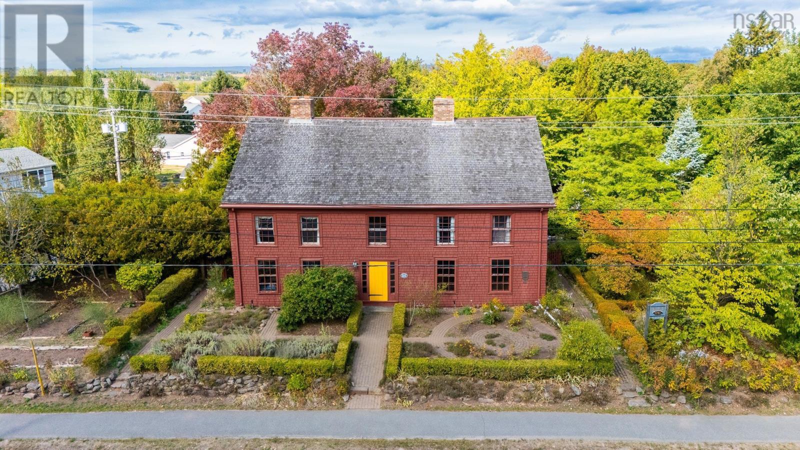 654 Main Street - 2