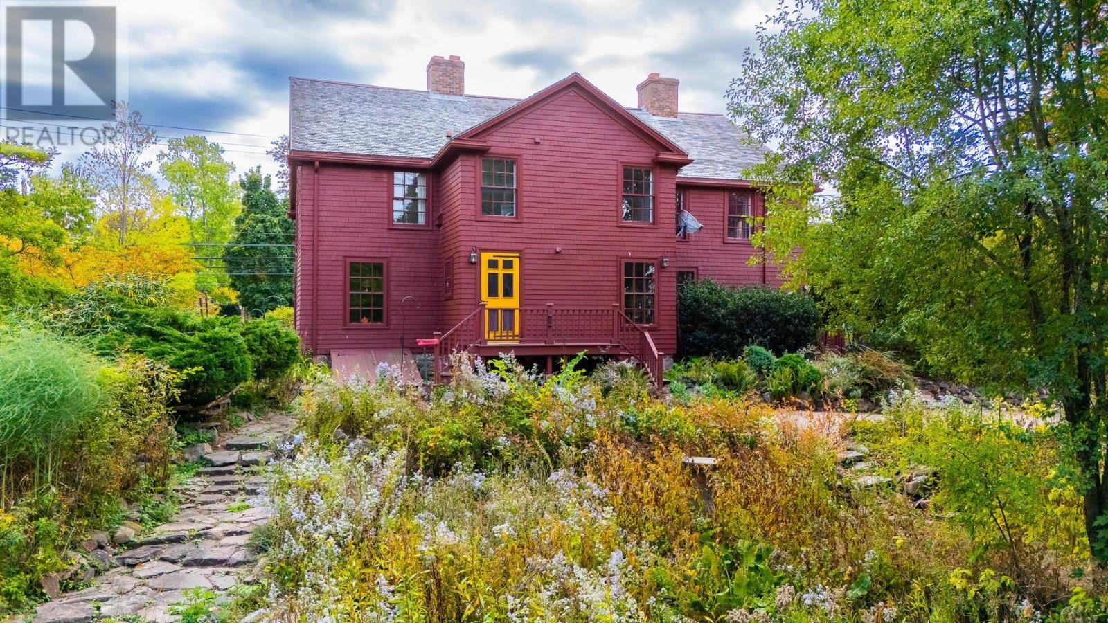 654 Main Street - 36
