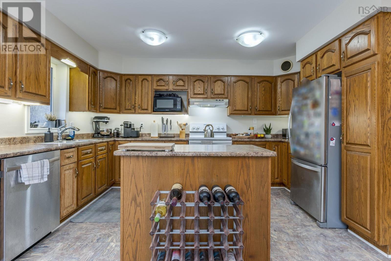 15 Bainbridge Court - 13