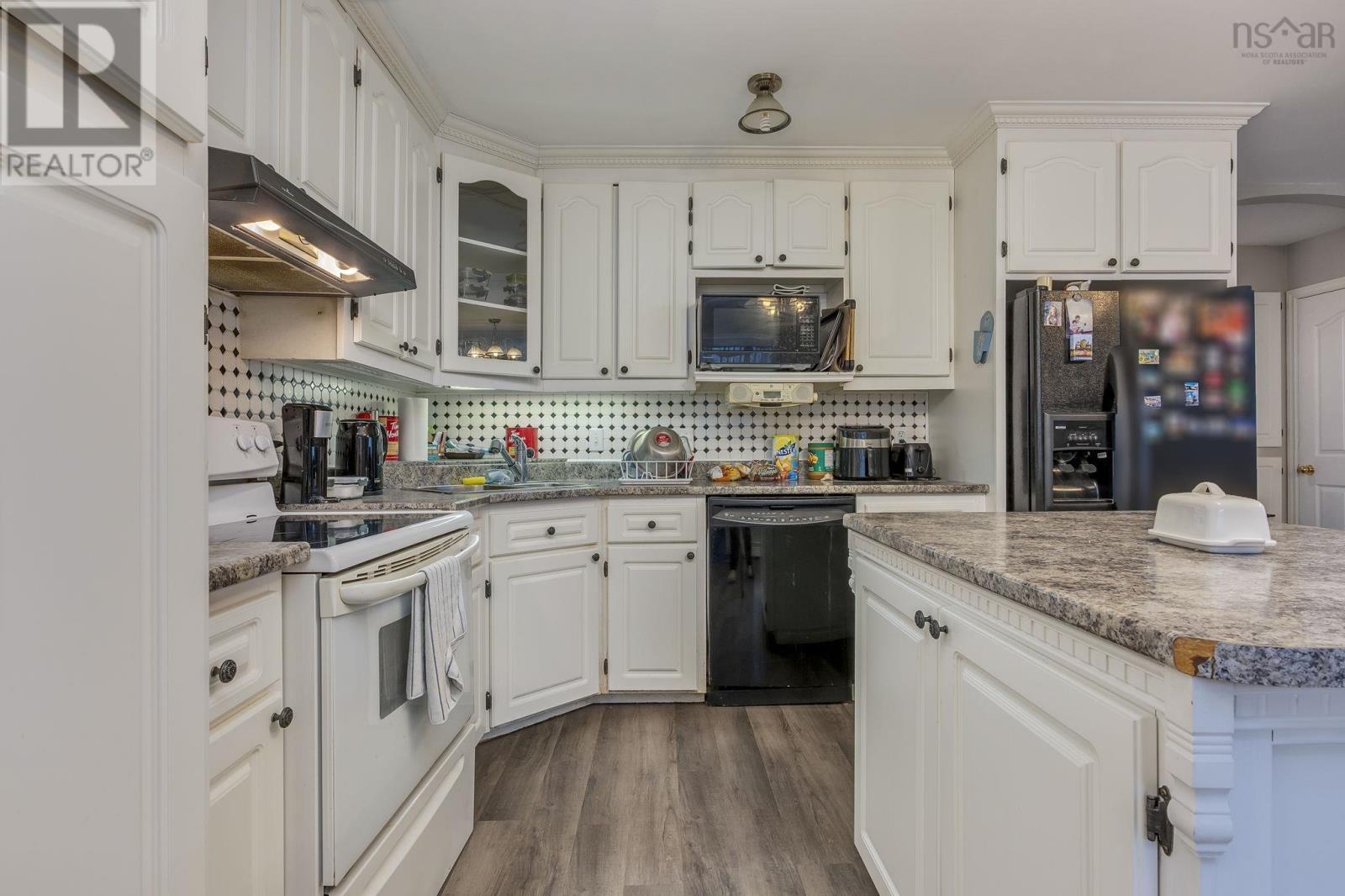 15 Bainbridge Court - 29