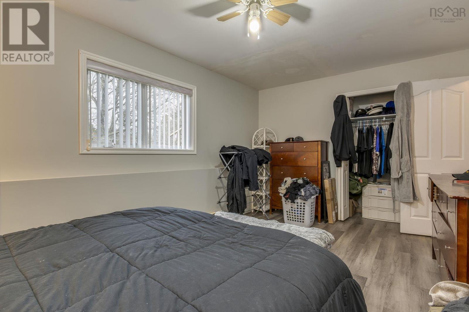 15 Bainbridge Court - 34