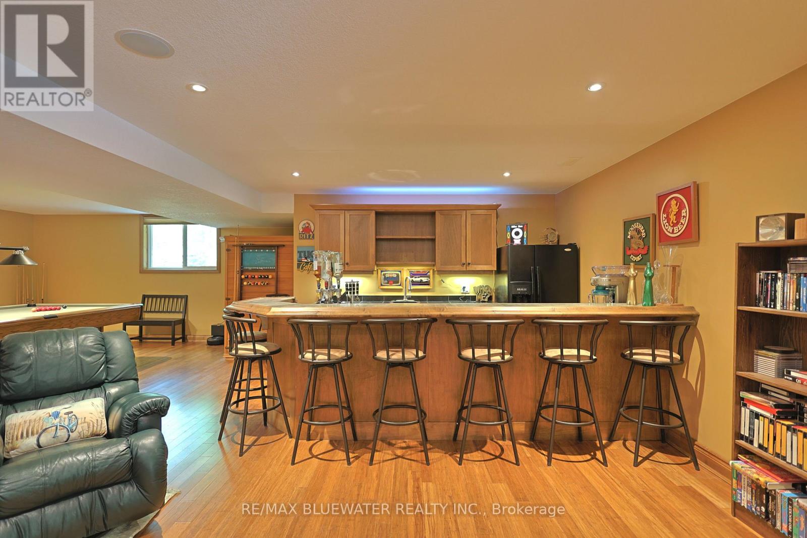 9956 PINETREE CRESCENT - Image 36