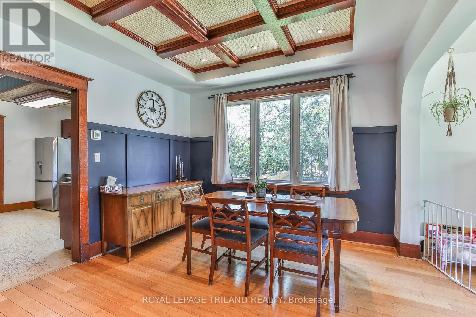 415 MAIN STREET E - 12
