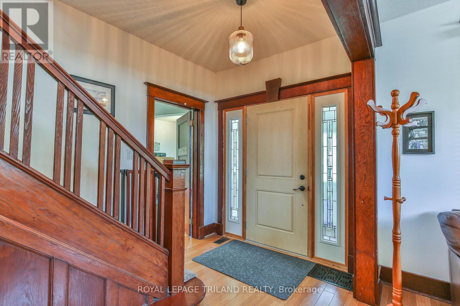 415 MAIN STREET E - 3