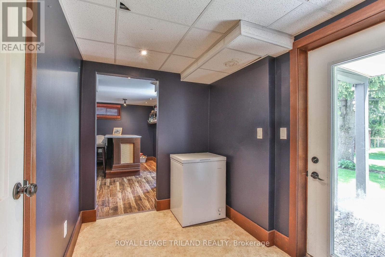 415 MAIN STREET E - 31