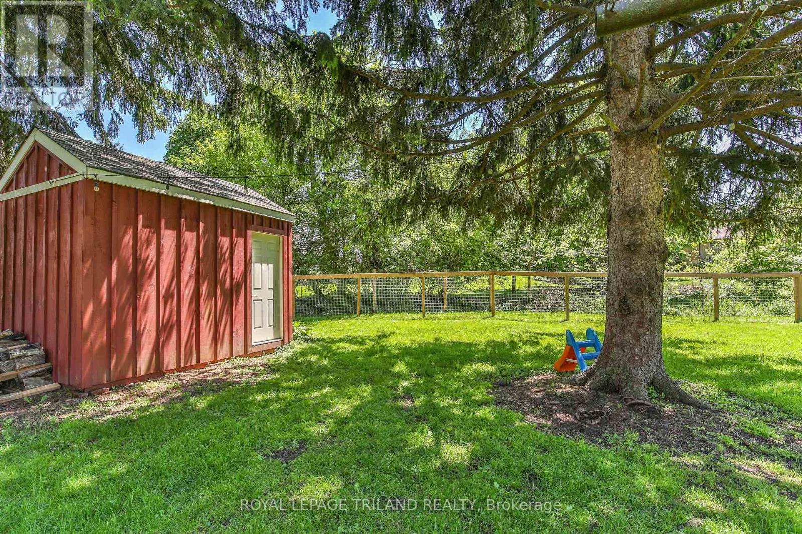415 MAIN STREET E - 38
