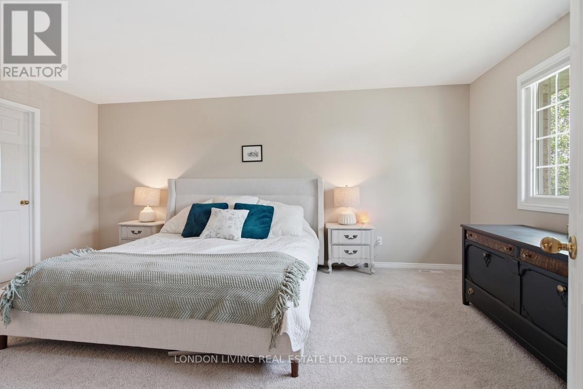 7006 DIANE CRESCENT - 16