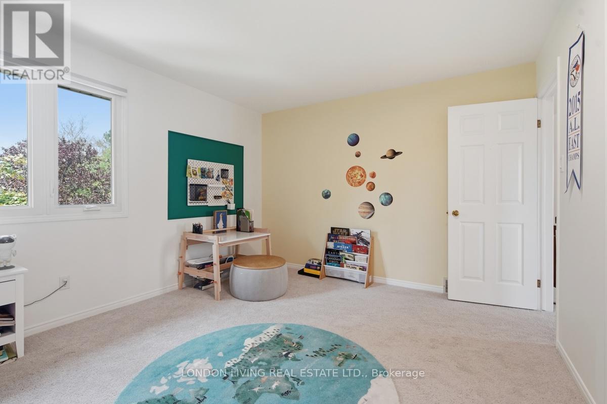 7006 DIANE CRESCENT - 21