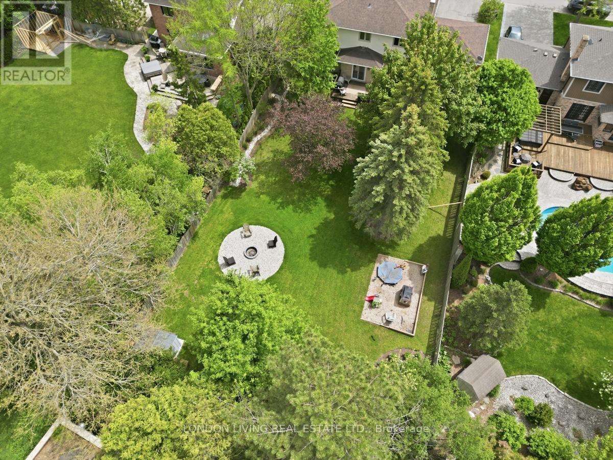 7006 DIANE CRESCENT - 37