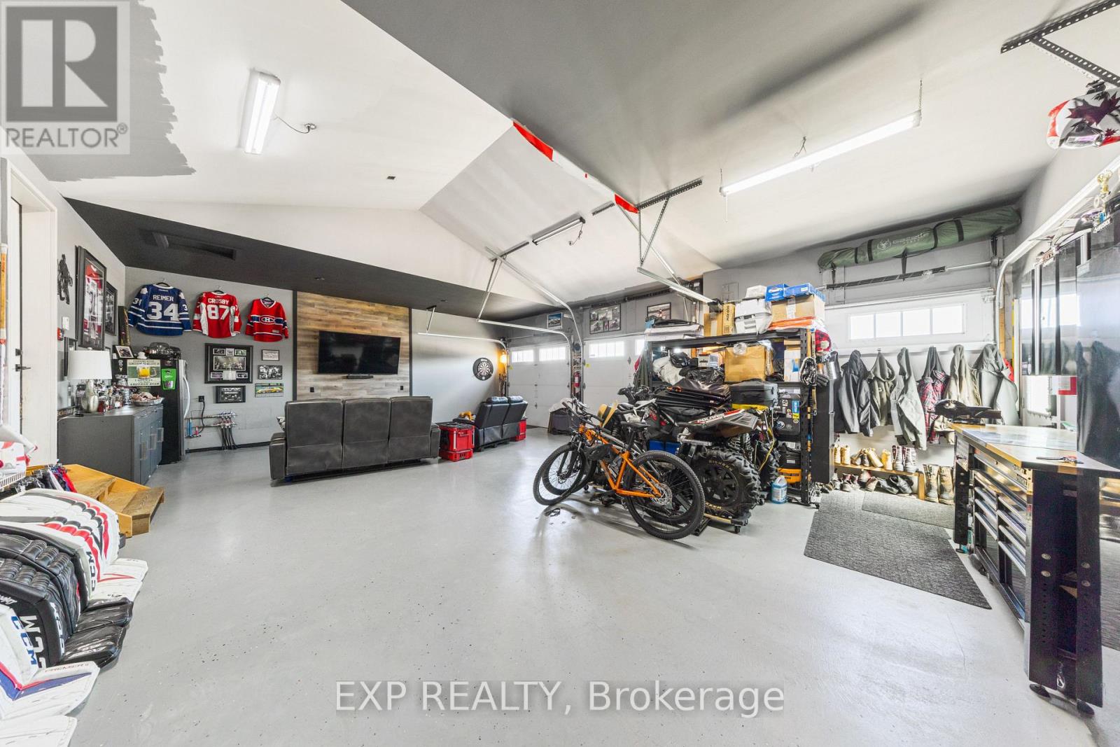 401 RODRIGUEZ DRIVE - 42