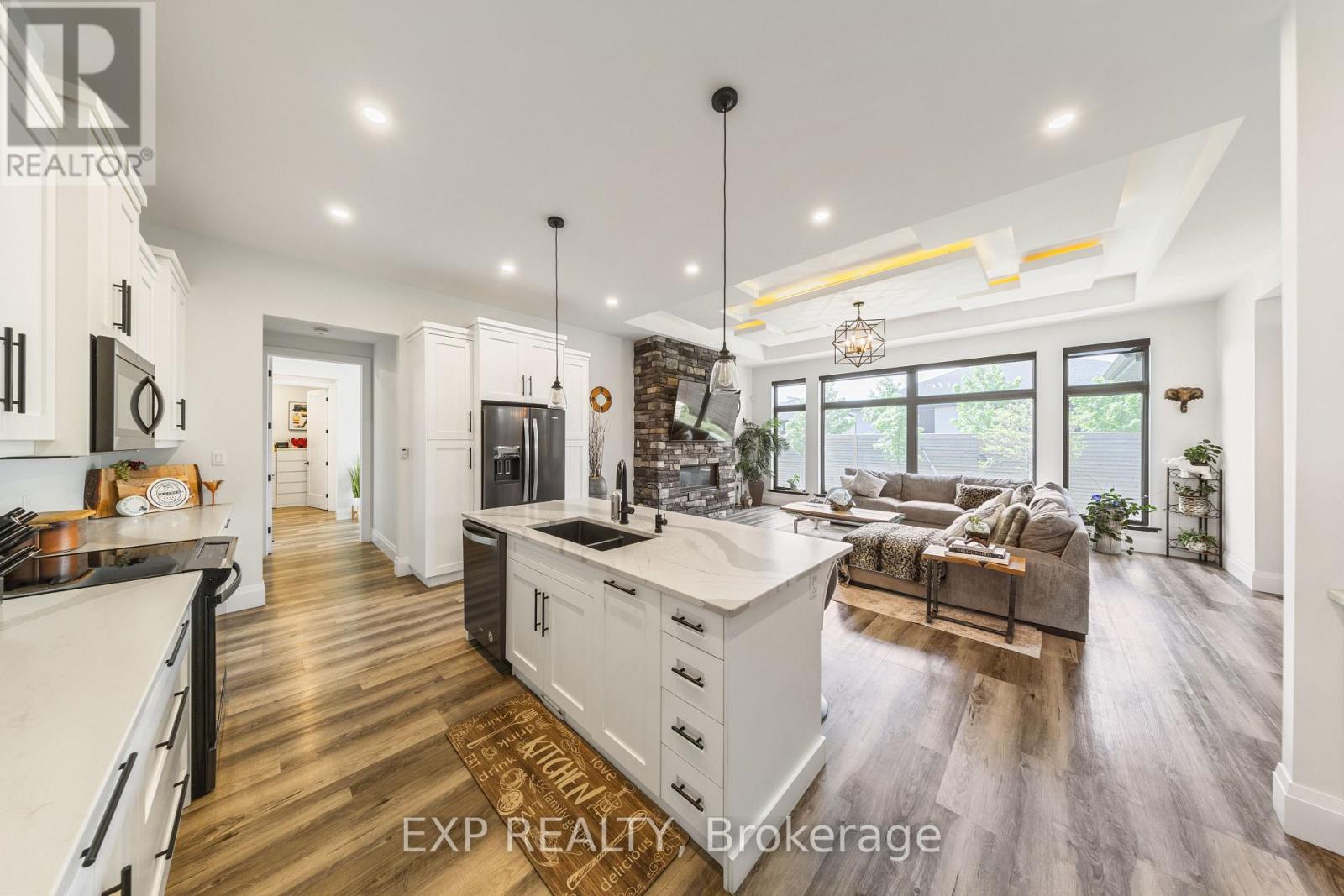 401 RODRIGUEZ DRIVE - 8
