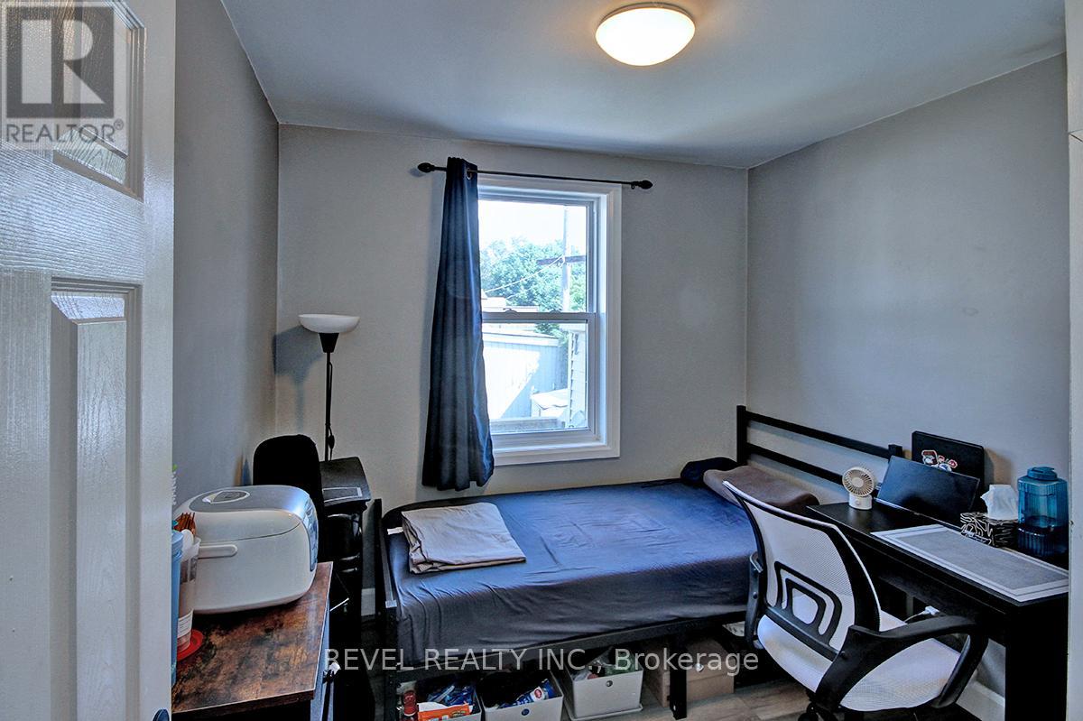 322 MORNINGTON AVENUE - 12