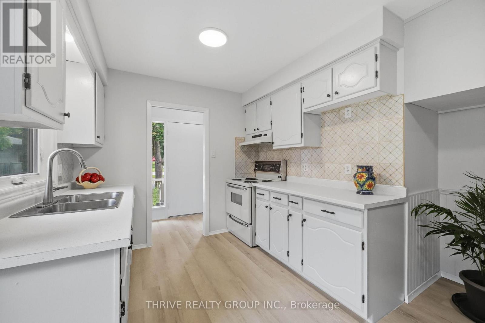 115 HALIBURTON ROAD - 9