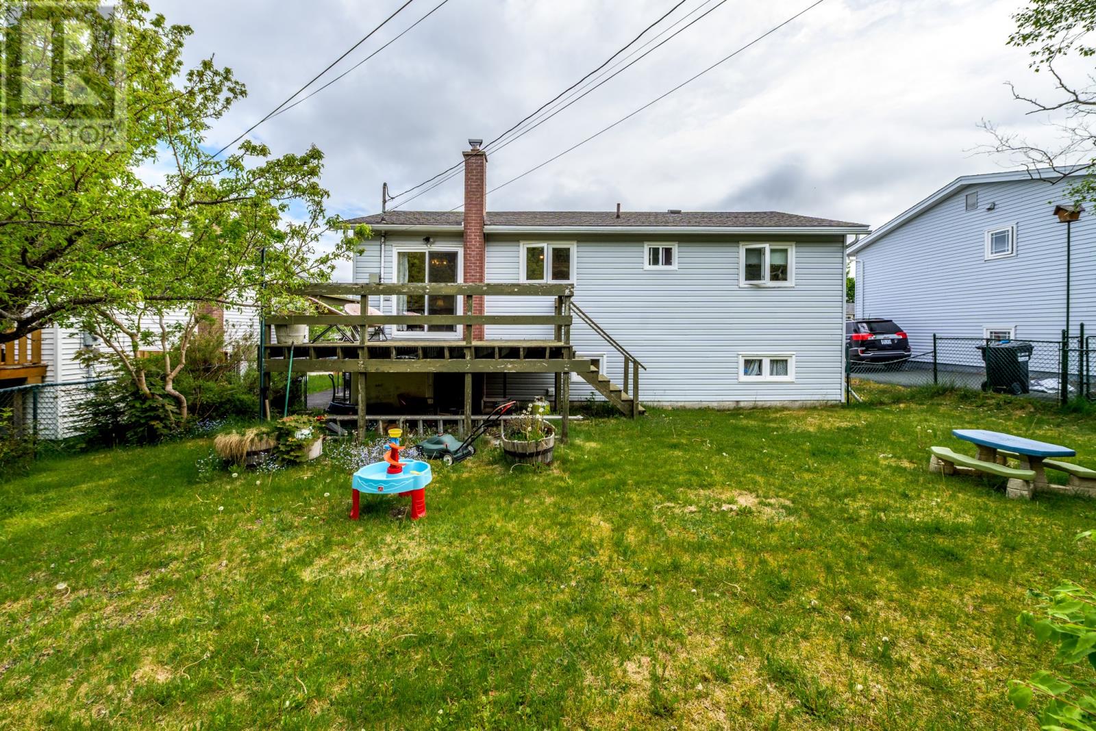 24 Hawker Crescent - 22
