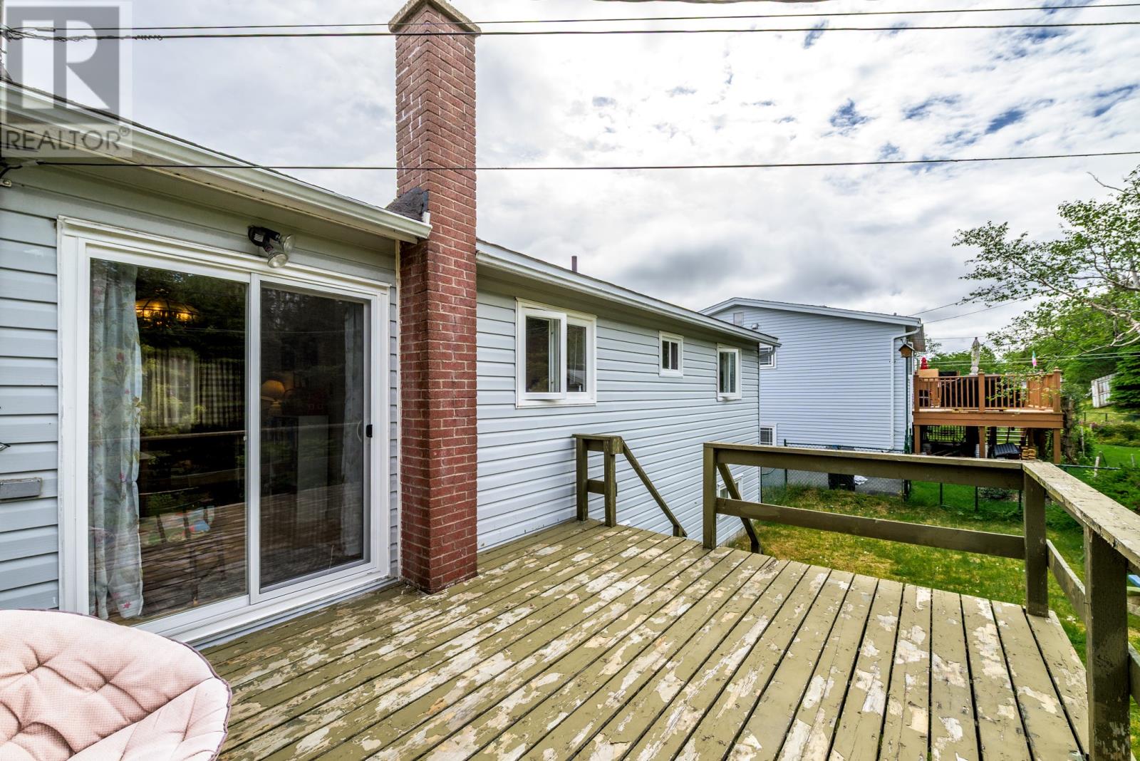 24 Hawker Crescent - 23