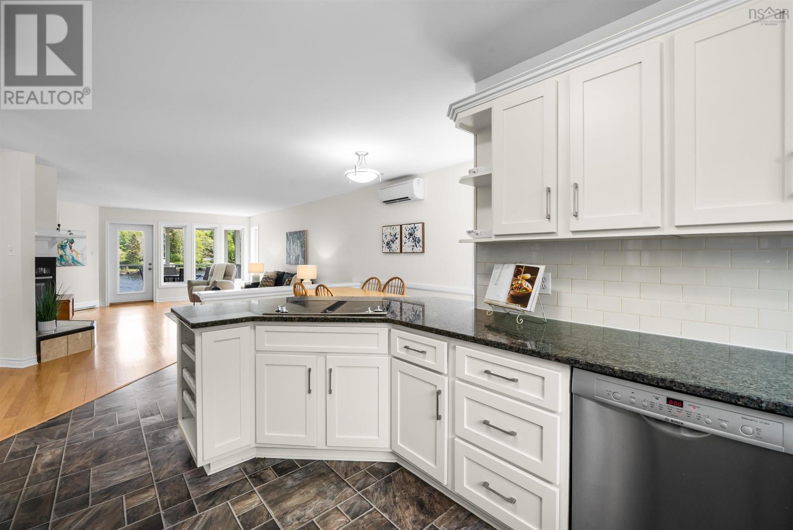 495 Shore Drive - 12