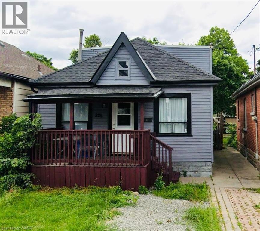Photo of 229 GROSVENOR Avenue