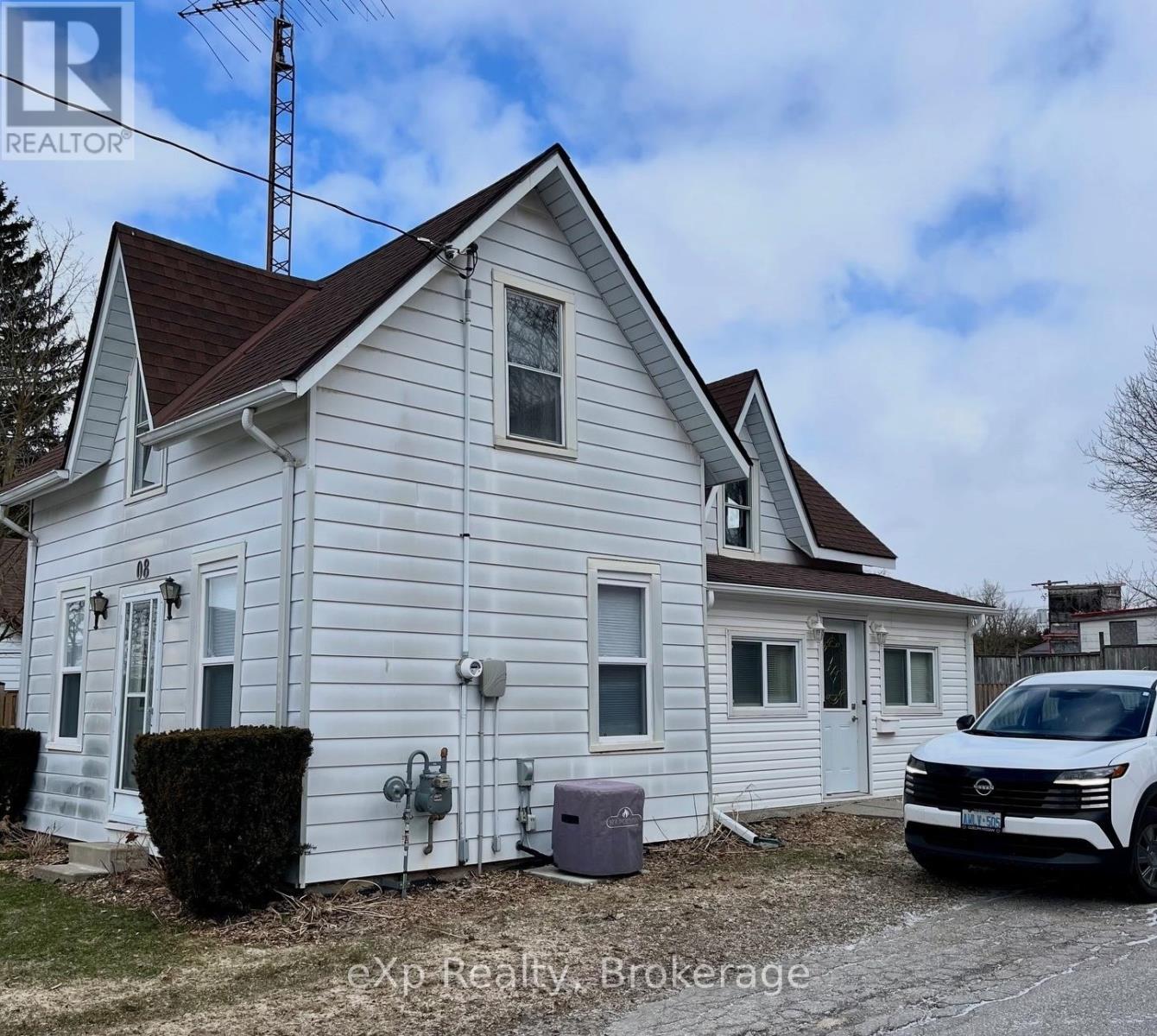 8 WEST STREET - Image 8