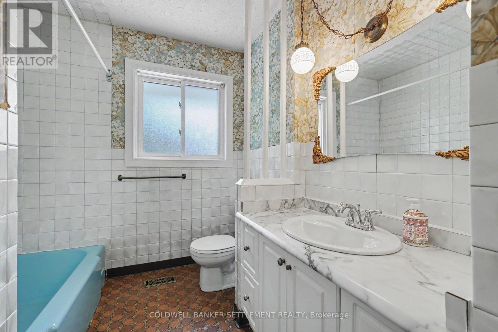6 GLENVIEW CRESCENT - 14