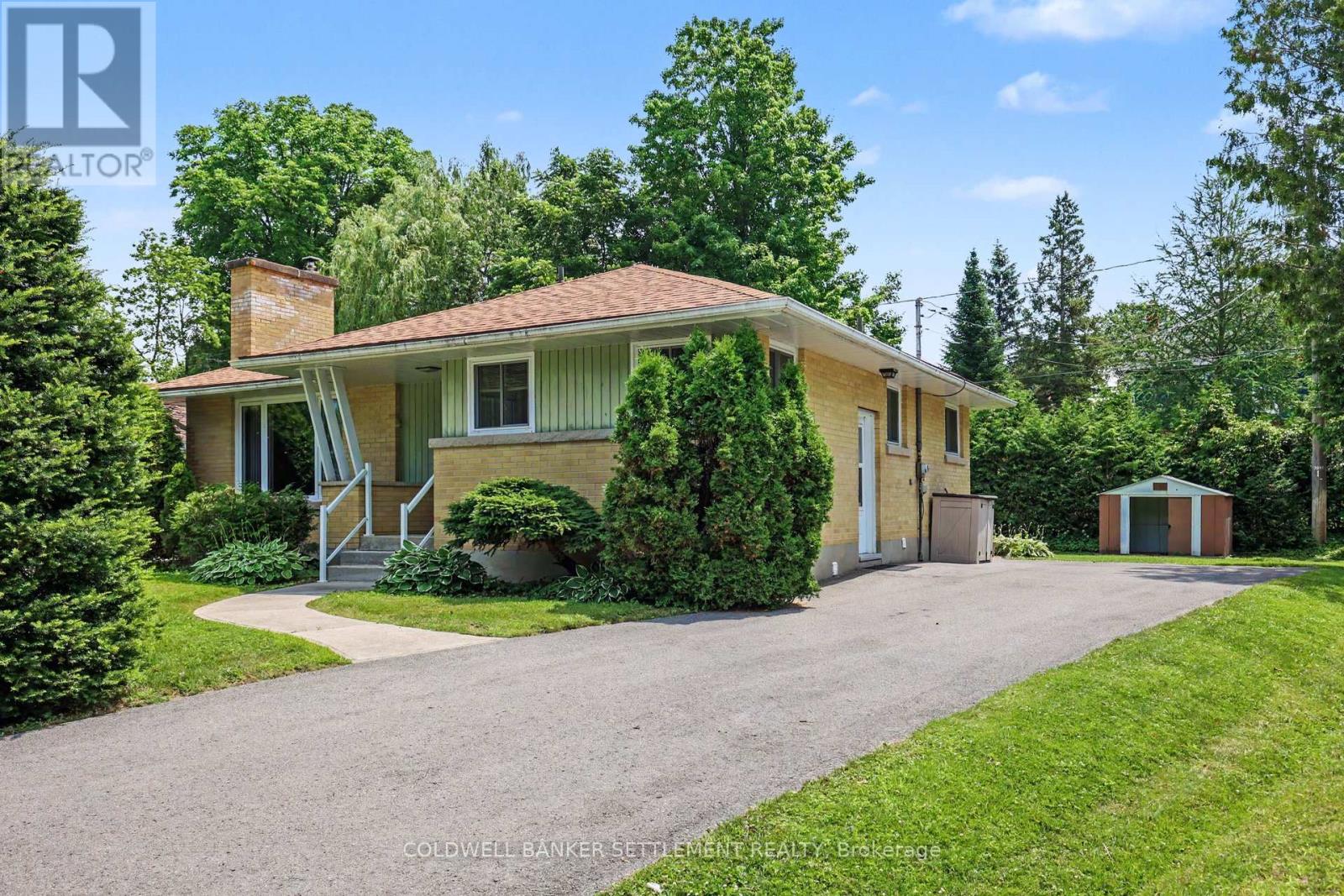 6 GLENVIEW CRESCENT - 2