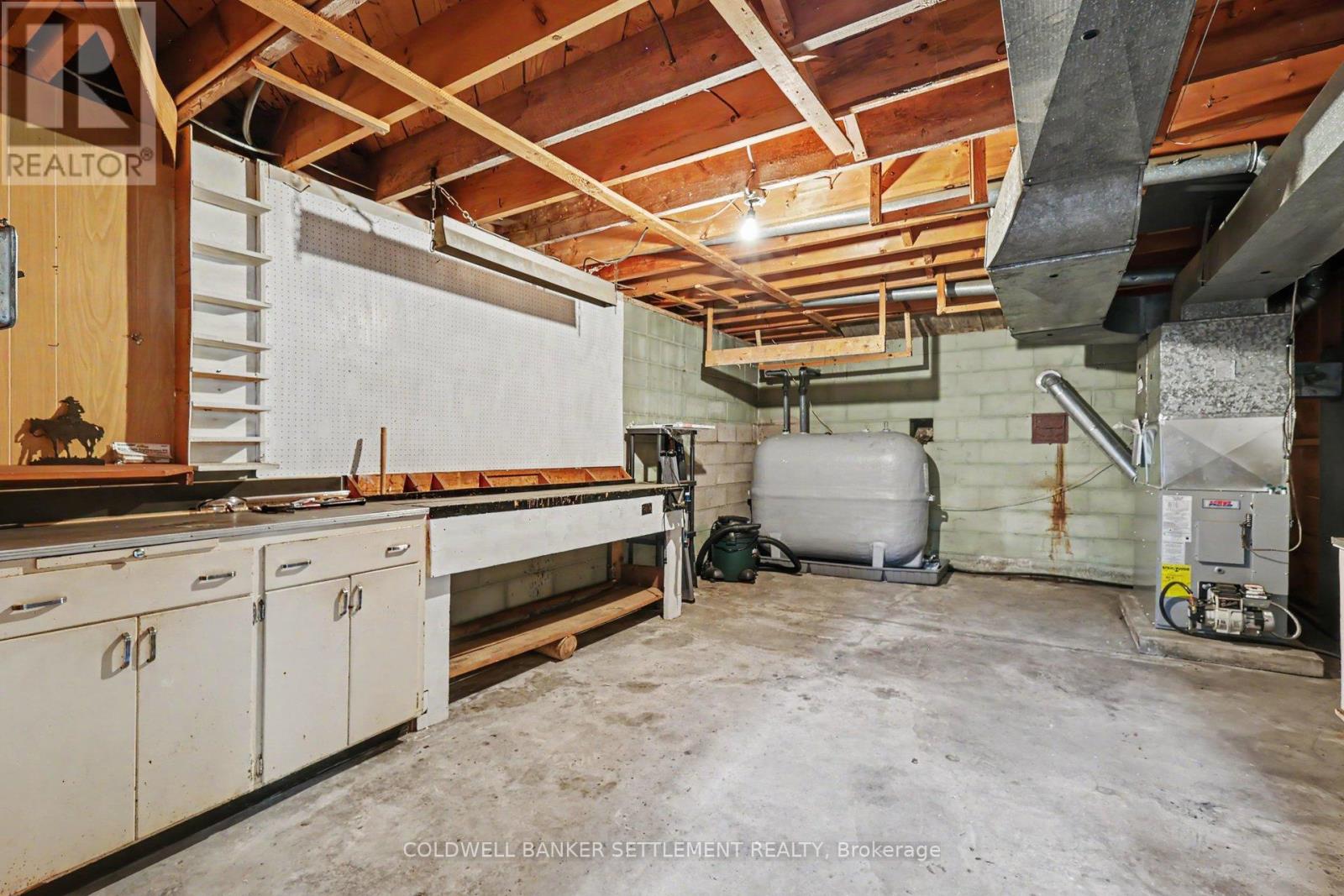 6 GLENVIEW CRESCENT - 23