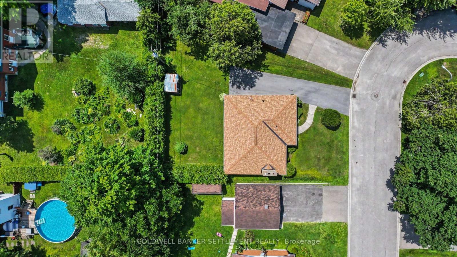 6 GLENVIEW CRESCENT - 25