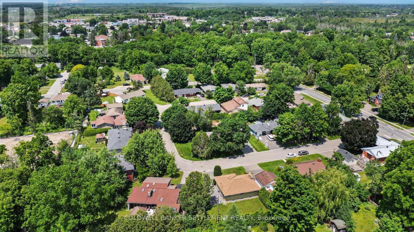 6 GLENVIEW CRESCENT - 27