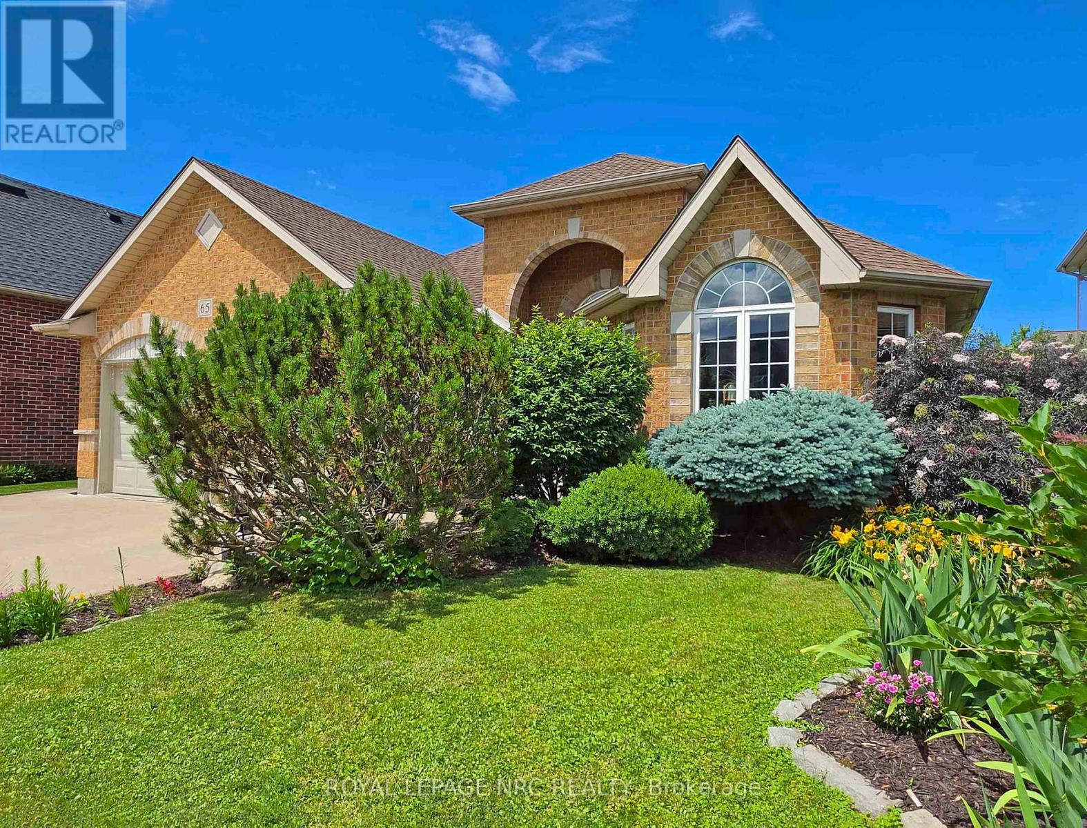 65 MCCAFFERY CRESCENT - 2